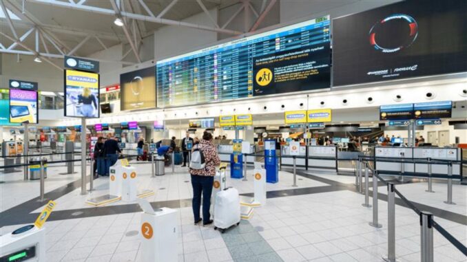 Pasageri în Aeroport. FOTO Arhiva EUplus