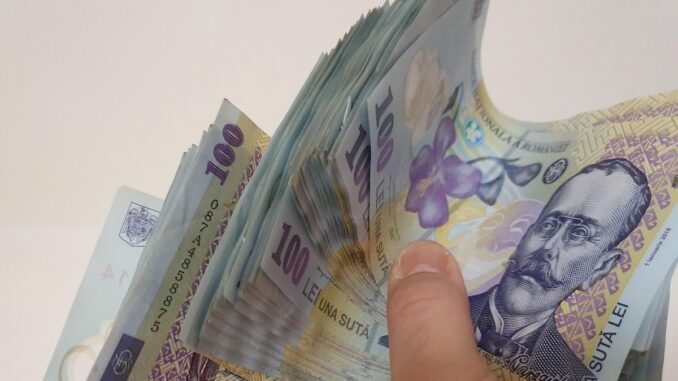 Mai mulți bani. FOTO MoldovanCristian