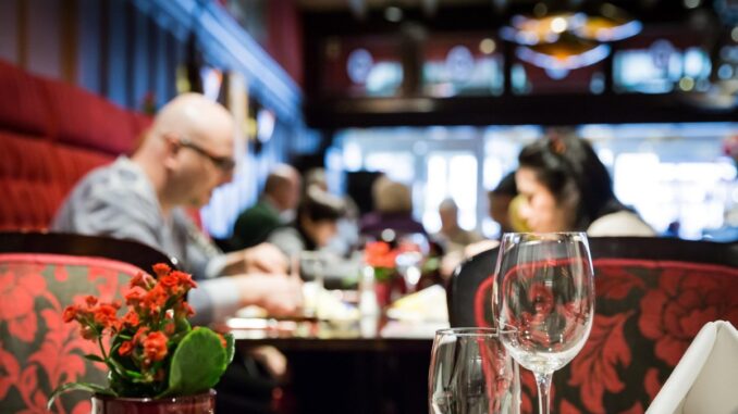 Masă la restaurant. FOTO Mariakray