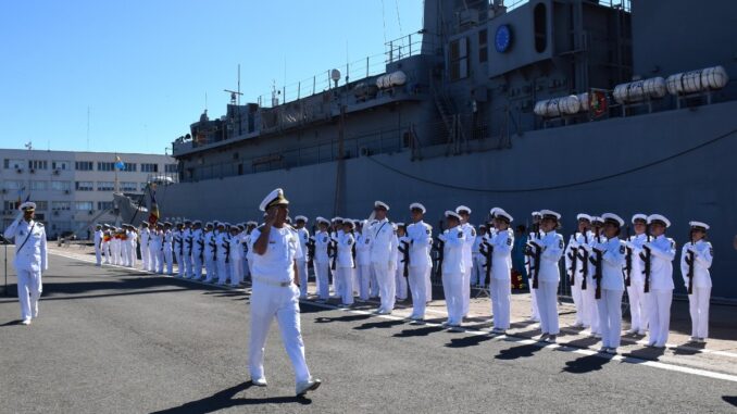 Echipajul Fregatei Regele Ferdinand. FOTO FNR