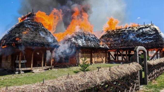 Incendiu la Casa Muzeu din Cizer. FOTO Ministerul Culturii