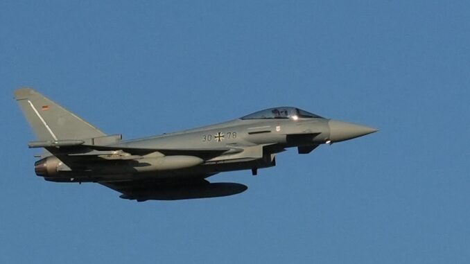 Aeronavă de luptă. FOTO Ovidiu Oprea