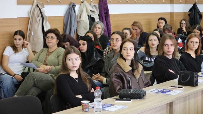 Studenți ucraineni la Universitatea Ovidius Constanța. FOTO UOC