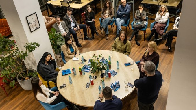 Intimate Roundtable Conversations. FOTO Hospitality Culture Institute